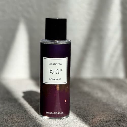 بادی اسپلش های فانتزی متنوع و بسیار با کیفیت کارلوتا | Carlotta Body Mist در حجم 250 میل(شرکتی) — تصویر ۵