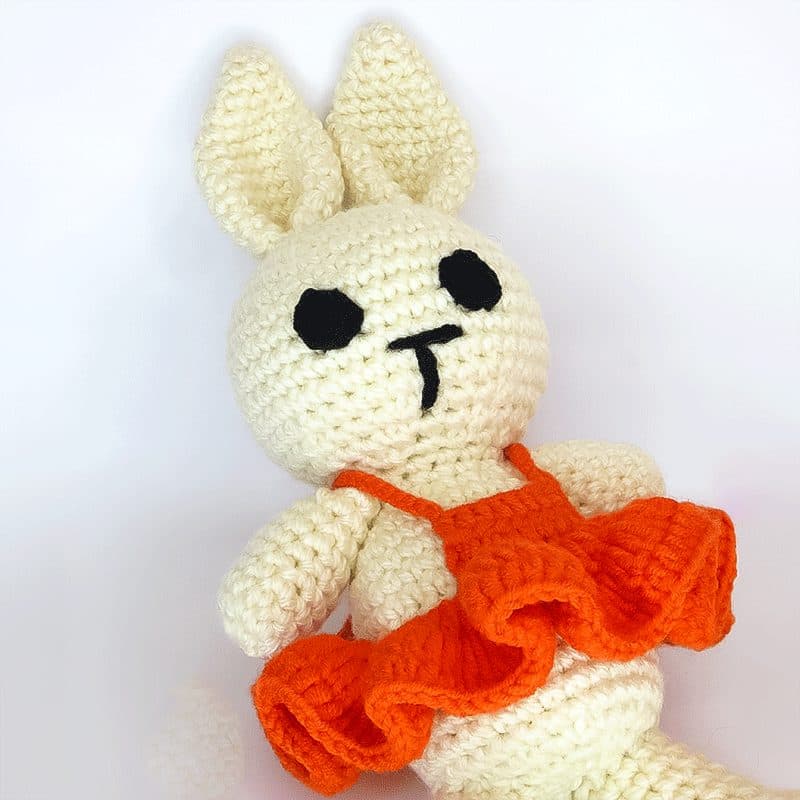 عروسک بافتنی حیوانات طرح خرگوش سفید white rabbit کد3 — تصویر ۳