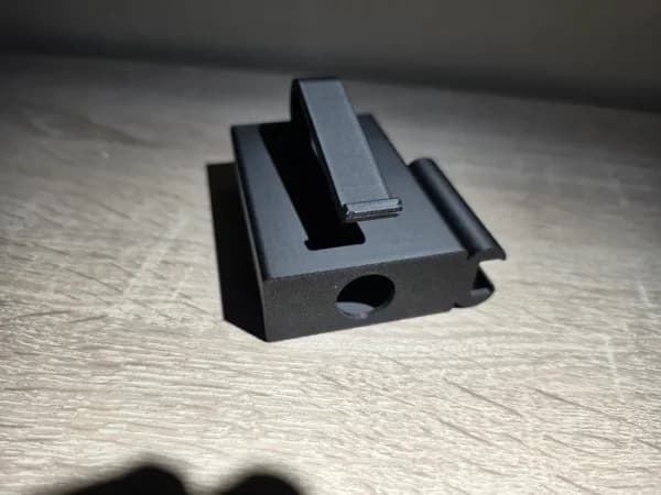 جا سیگاری و فندک پشت آفتاب‌گیر ماشین – خدمات چاپ سه بعدی سفارشی — تصویر ۵