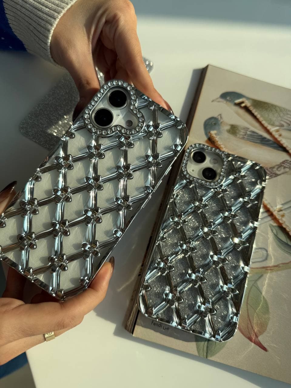 قاب گوشی flowers gucci آیفون — تصویر ۳
