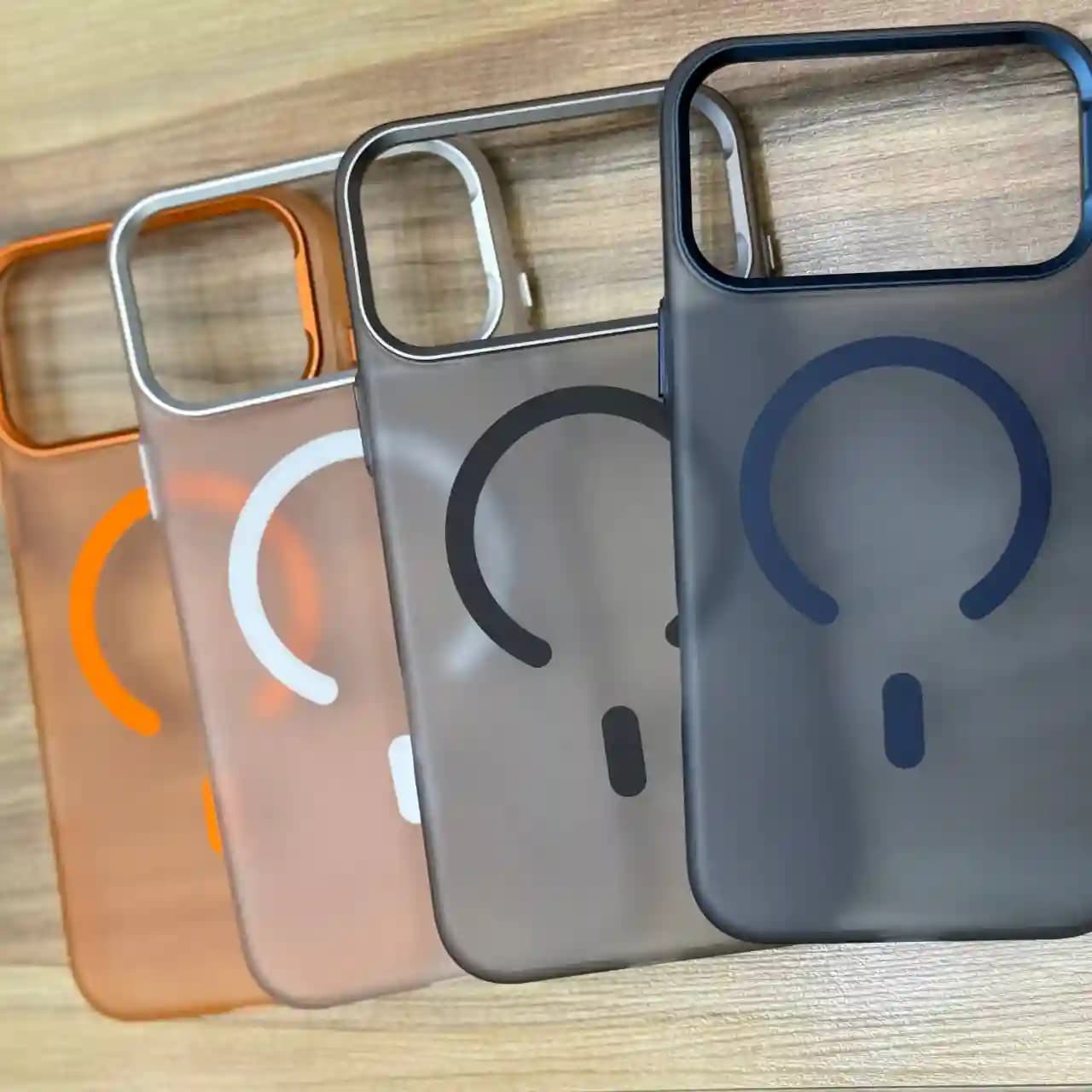قاب پشت مات رینگ فلزی مدل magic برای IPHONE 17 Pro