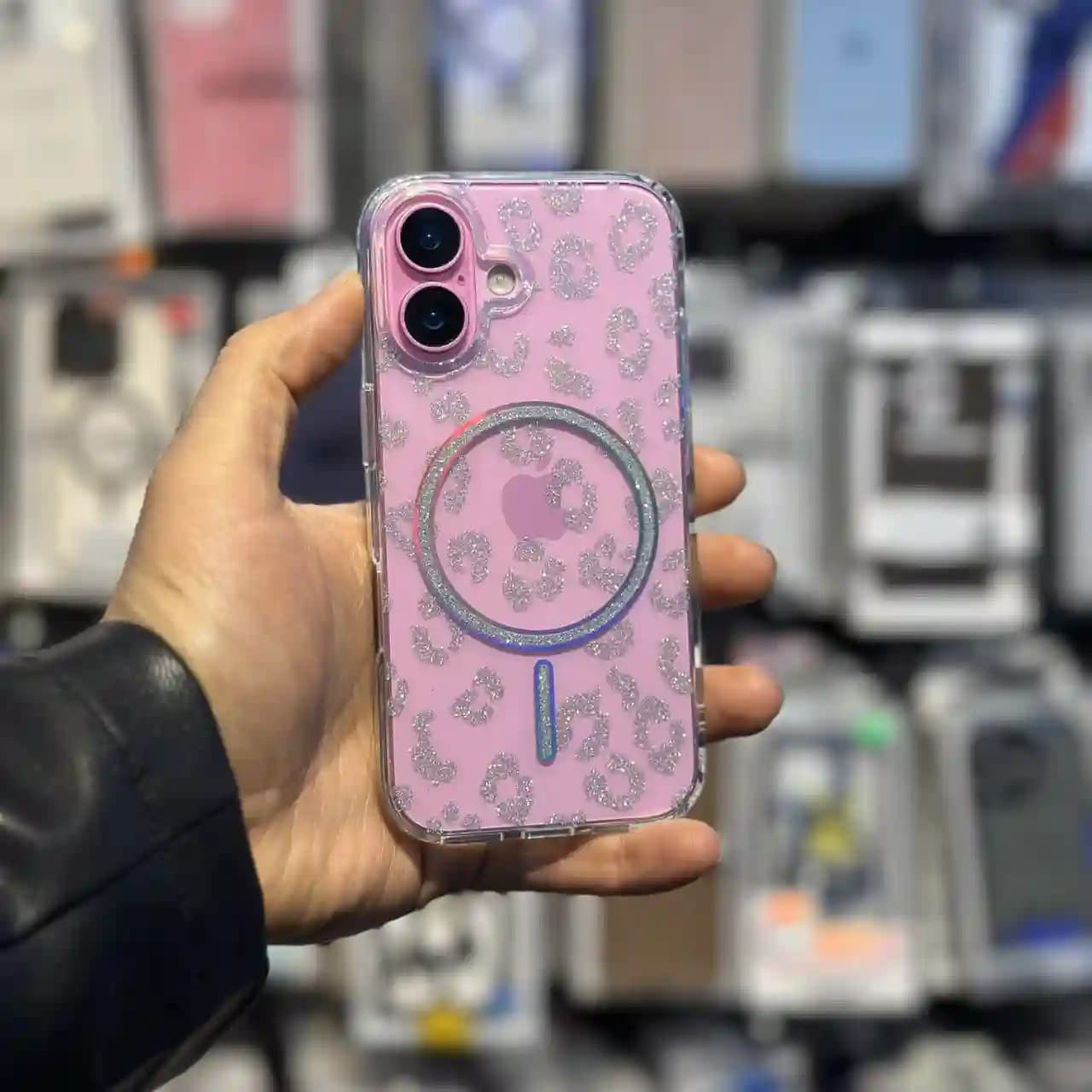 قاب پلنگی شفاف شاین دار مدل Shiny transparent leopard برای IPHONE 16