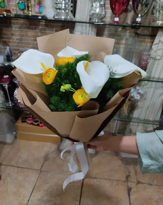 دسته گل مینیمال مخصوص فصل بهار طرح پرستو