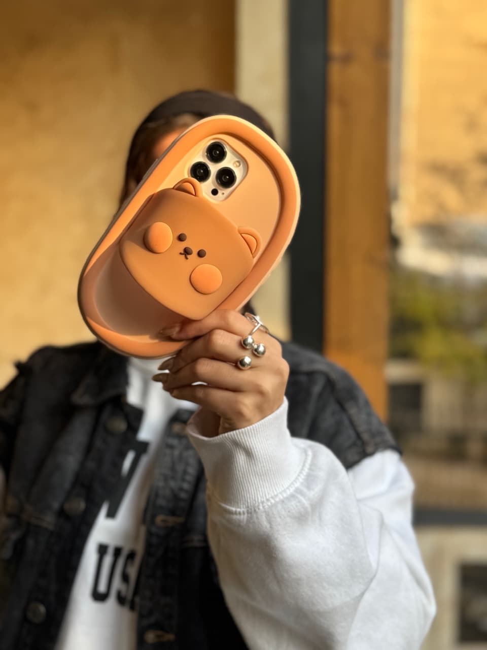قاب گوشی دمپایی خرسی Teddy slippers آیفون — تصویر ۳