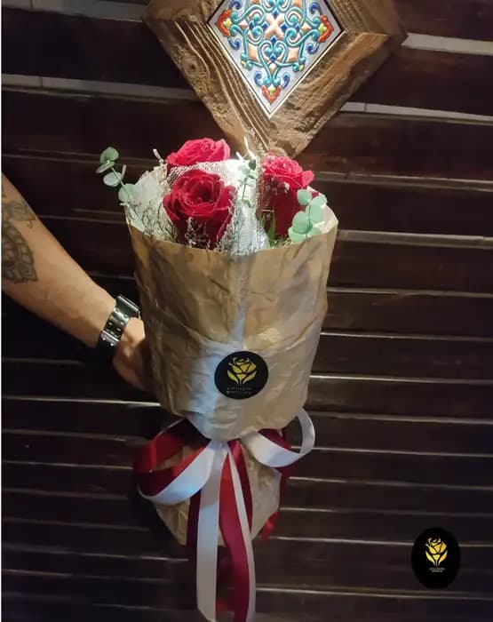 دسته گل مینیمال رز هلندی طرح آوا