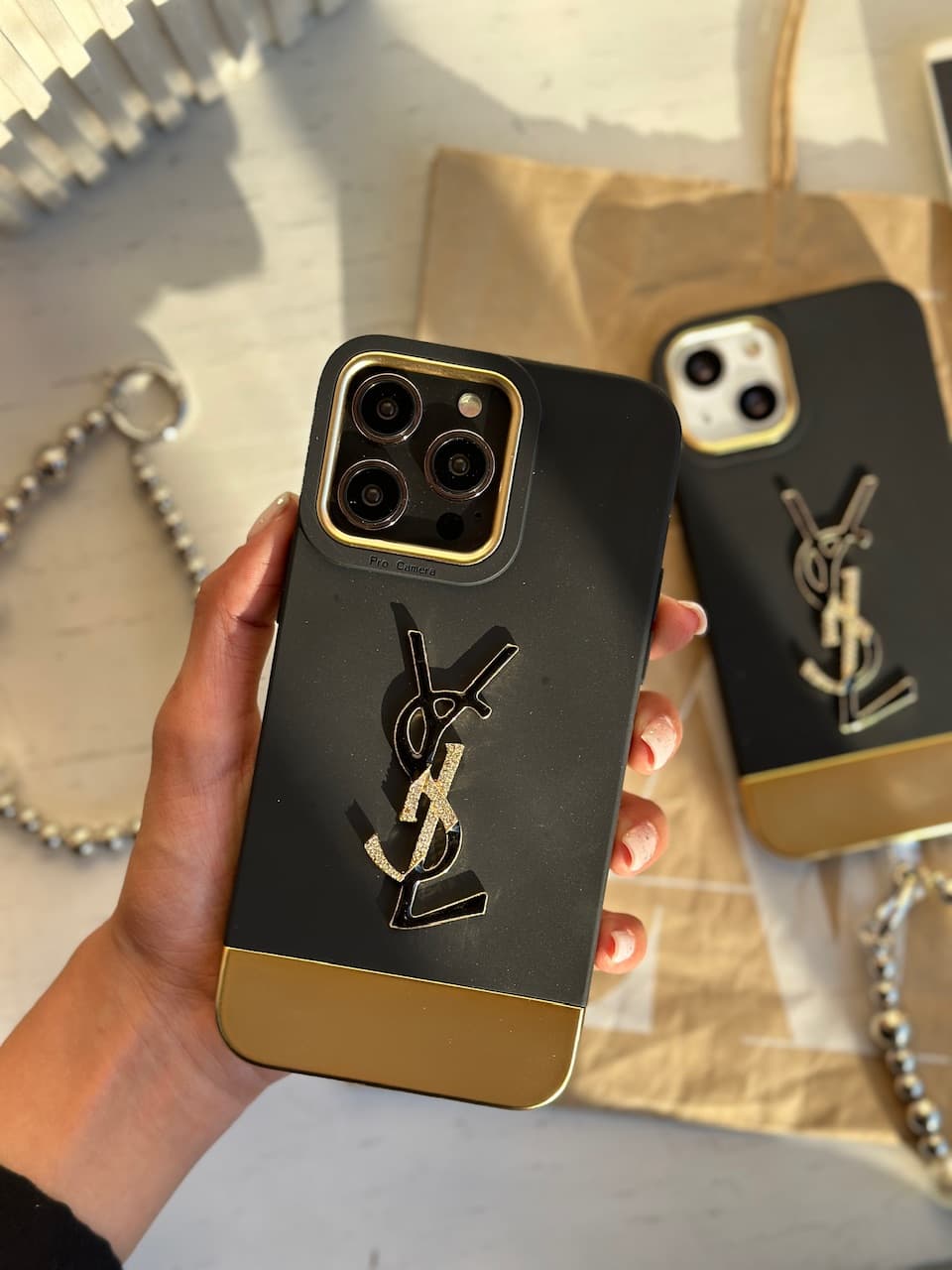 قاب گوشی GOLD YSL با آویز آیفون — تصویر ۳