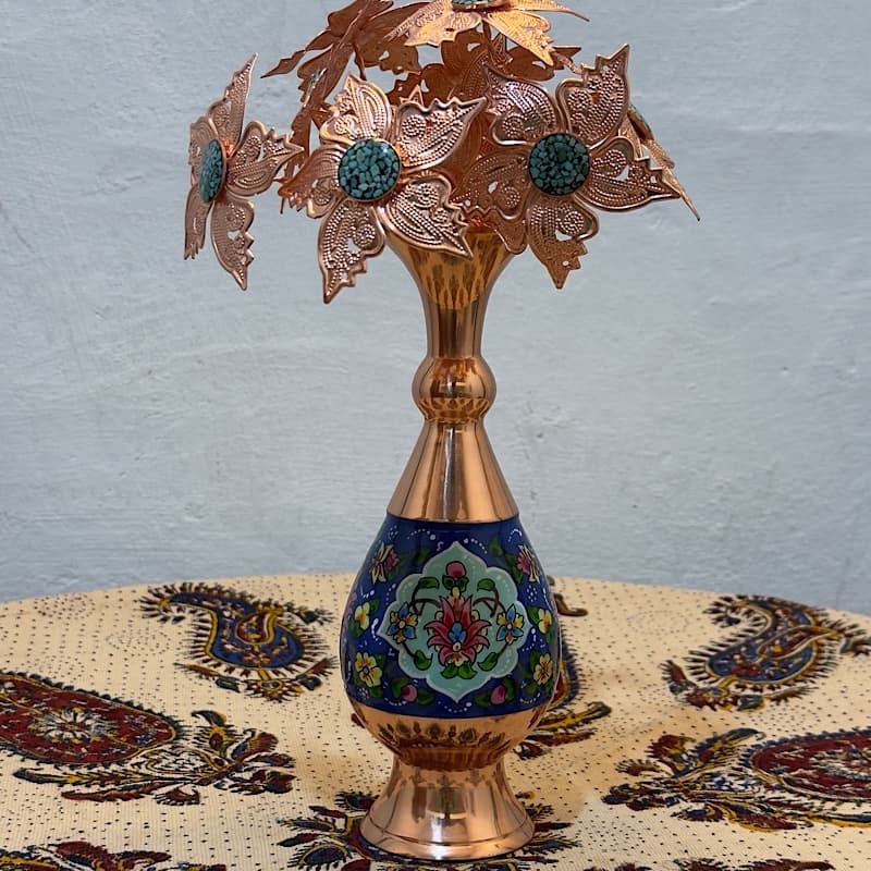 گلدان مسی طرح پرداز به همراه پلکسی ساده — تصویر ۳