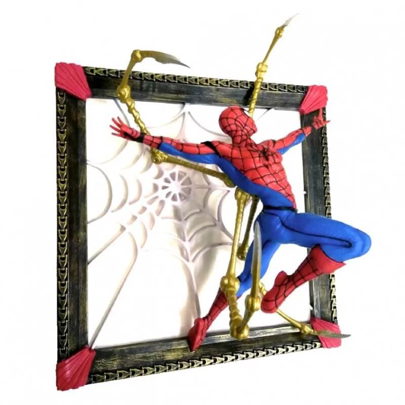 اکشن فیگور اسپایدرمن MARVEL SPIDER MAN PHOTO FRAME از برند DIAMOND SELECT TOYS — تصویر ۲