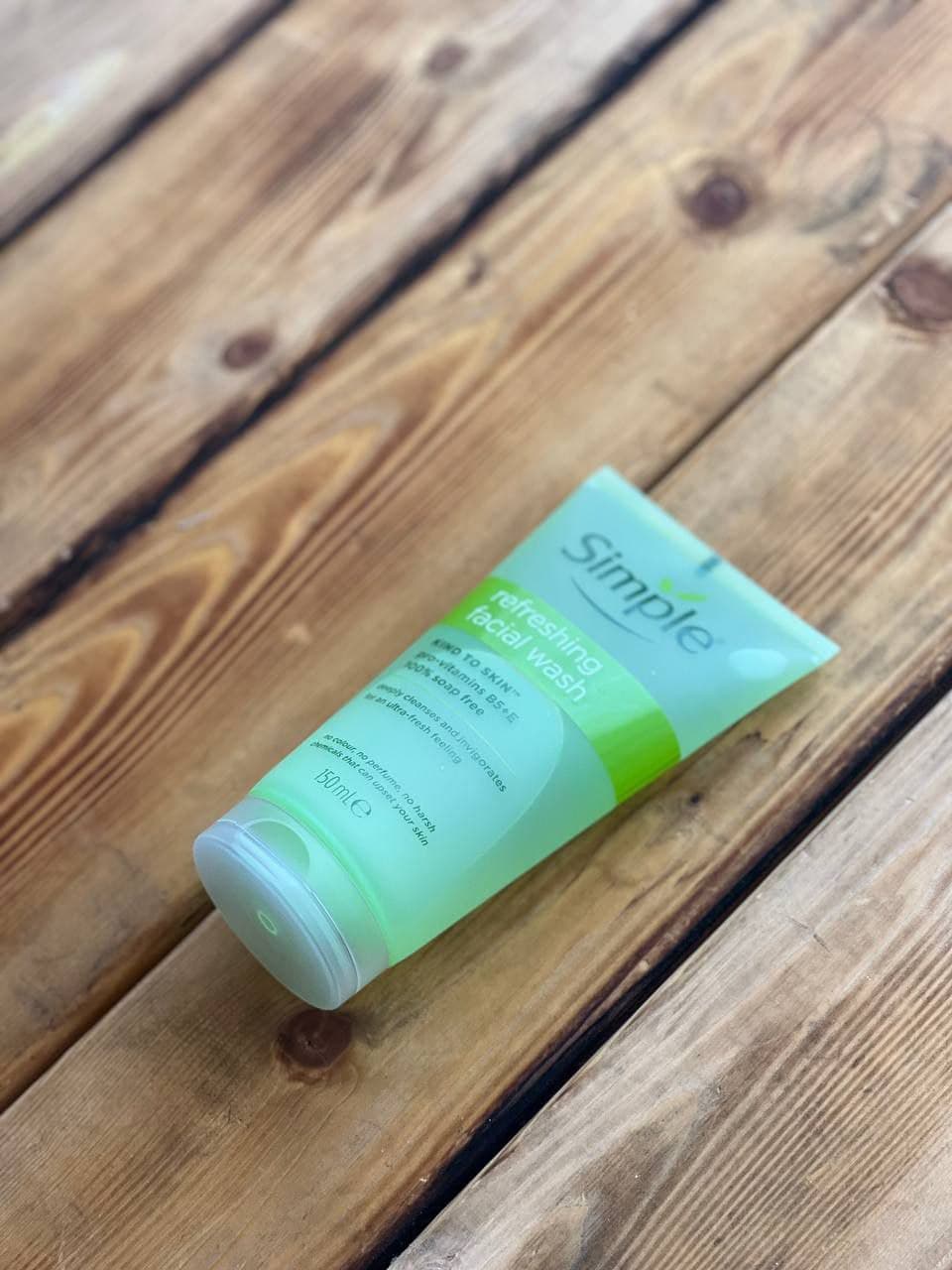 ژل شستشوی سیمپل مدل رفرشینگ مناسب انواع پوست حجم ۱۵۰ میلی لیتر — تصویر ۴