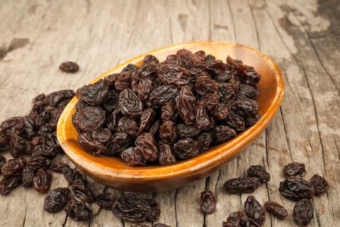 کشمش پلویی قهوه ایی