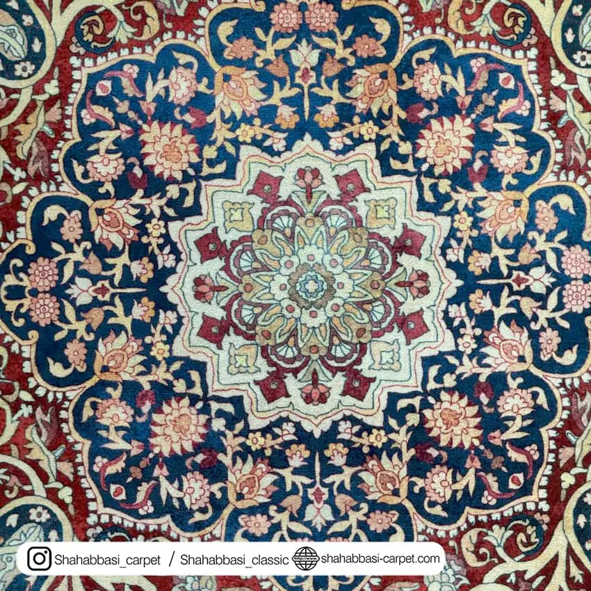 فرش سنتی کد 800103 لاکی — تصویر ۳