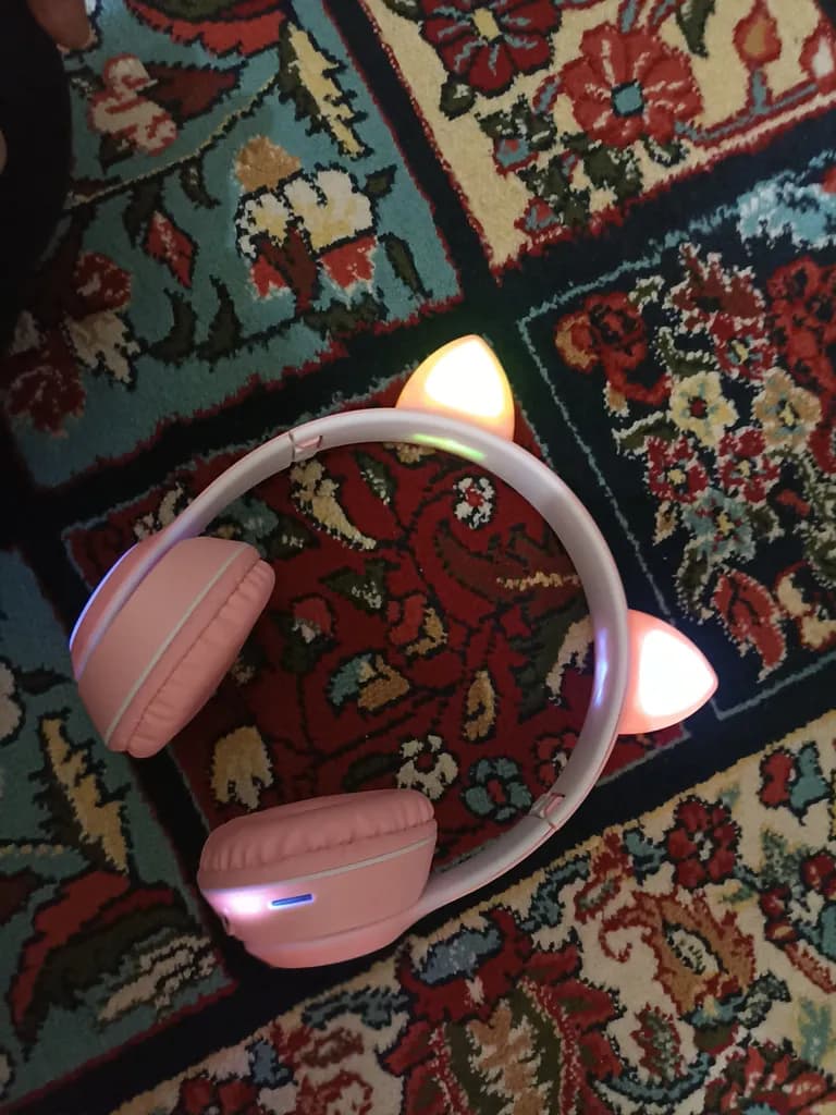 هدفون بلوتوثی مدل گربه ای بدون قابلیت نویز کنسلینگ صورتی کدm22704