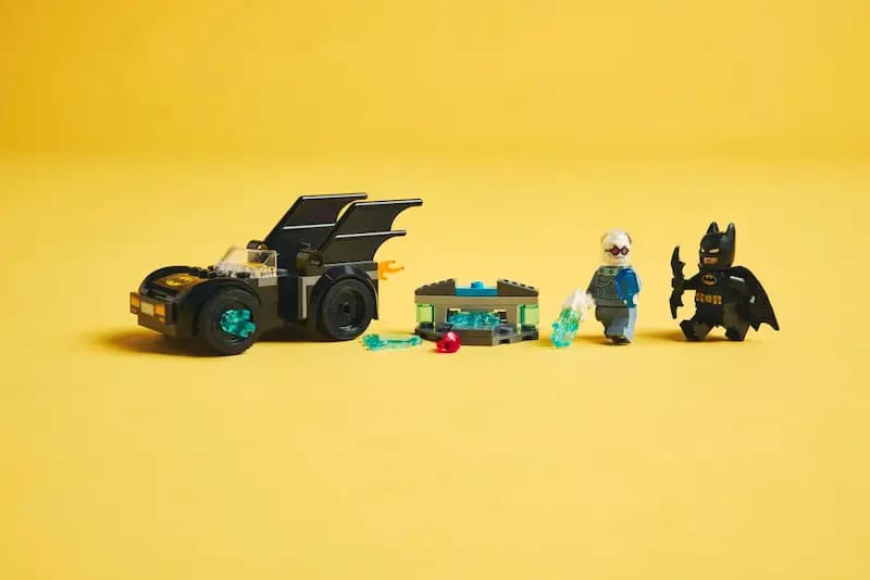 لگو بتمن مدل Batman & Batmobile vs. Mr. Freeze کد 76301 — تصویر ۴