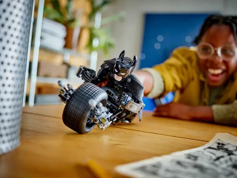لگو بتمن مدل Batman Figure and the Bat-Pod Bike کد 76273 — تصویر ۵