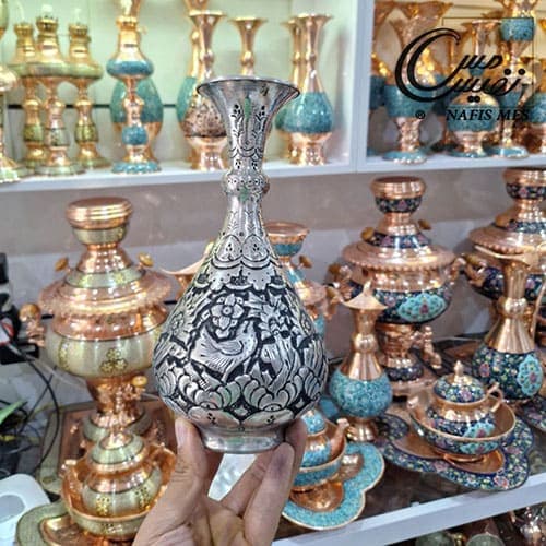 گلدان مس سفید قلم کاری شده مدل نفیس — تصویر ۲