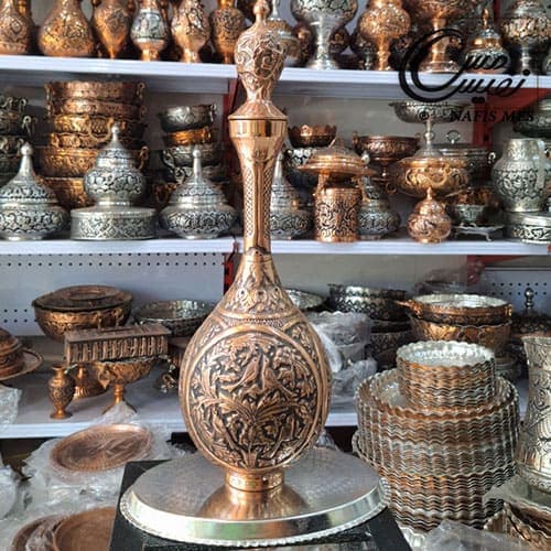 یک جفت تنگ مسی بزرگ قلم کاری شده ماهور مدل گل و مرغ