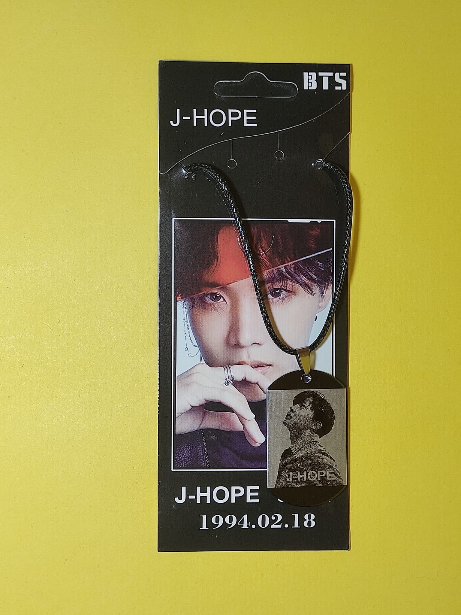 گردنبند اعضای BTS – جی هوپ J Hope – طرح ۰۳