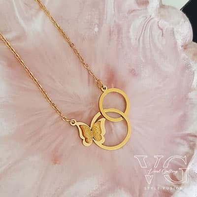 گردنبند مینیمال طلایی طرح پروانه و حلقه