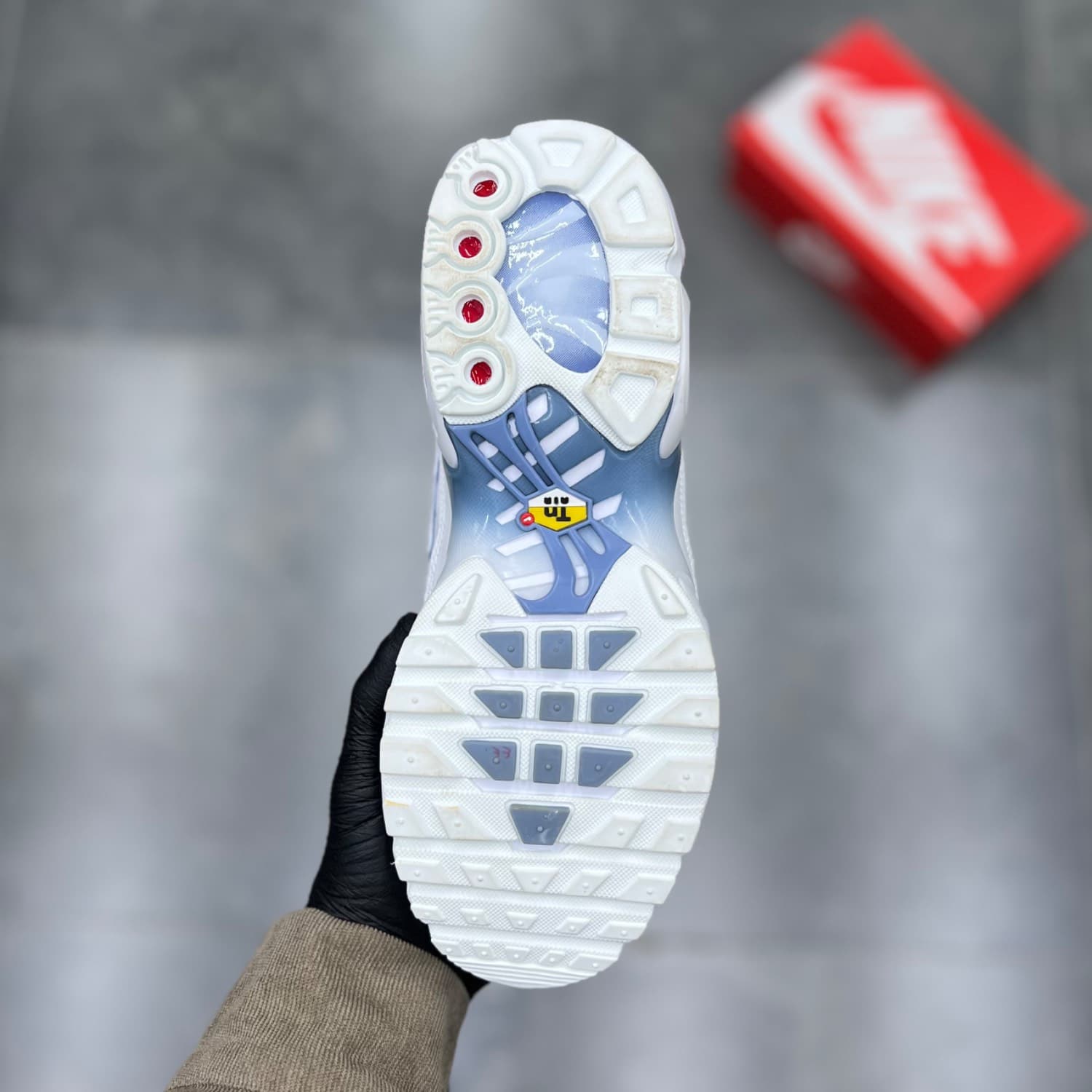 نایک ایرمکس پلاس تی ان سفید آبی Nike Air Max Plus Tn Blue White — تصویر ۳