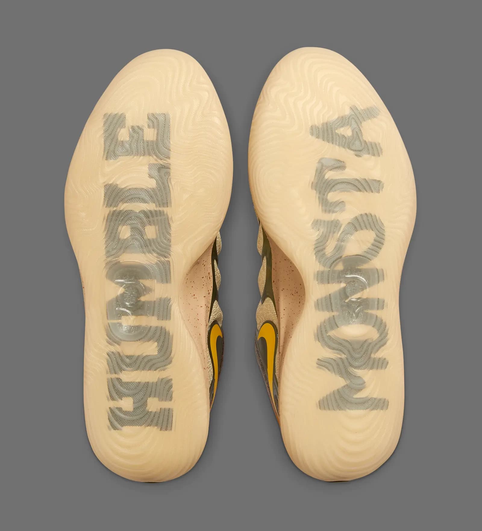 کفش بسکتبال نایکی کِی دی 17 رنگ کرم Nike kd17 — تصویر ۵