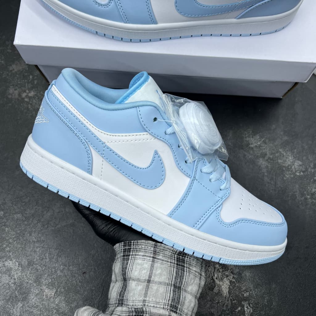 جردن وان لو ایس بلو Air jordan 1 low ice blue — تصویر ۴