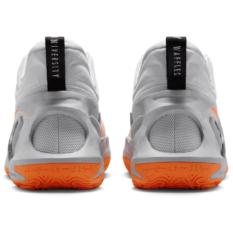 کفش بسکتبال نایکی Nike cosmic unity 2 — تصویر ۵