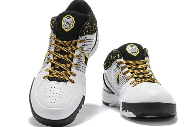 کفش بسکتبال نایکی کوبی 4 رنگ سفید مشکی – Nike Kobe 4 — تصویر ۲