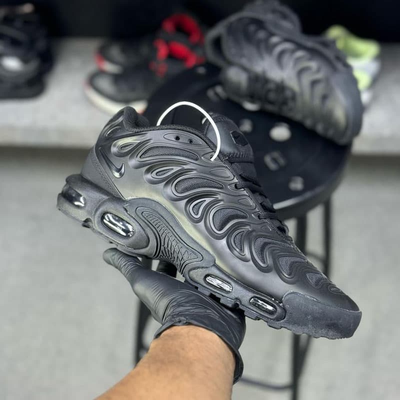 نایک ایرمکس پلاس تی ان NIKE AIR MAX PLUS TN – BLACK ANTHRACITE