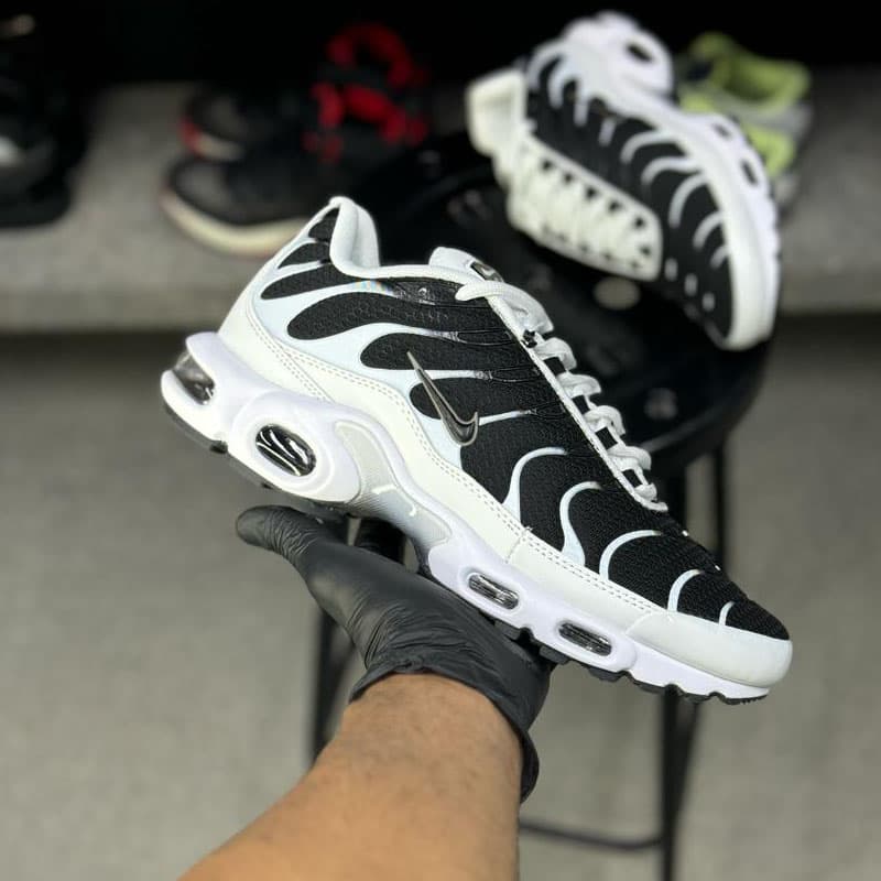 نایک ایرمکس پلاس تی ان NIKE AIR MAX PLUS TN – KILLER WHALE