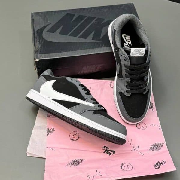 ایر جردن وان تراویس اسکات Travis Scott X Air Jordan 1 Low Og — تصویر ۴