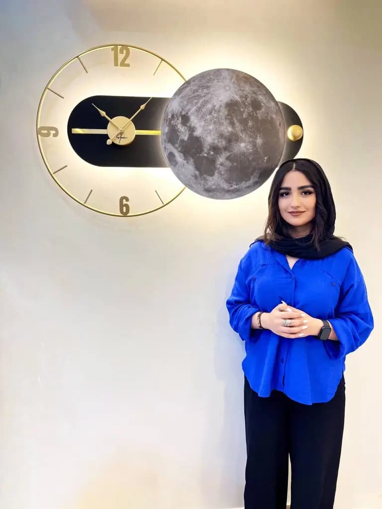 ساعت دیواری مدرن مدل لامور طرح ماه