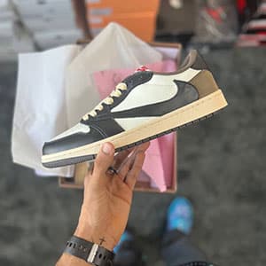 ایر جردن ترویس اسکات دارک موکا Air Jordan Travis Scott Dark Mocha — تصویر ۲