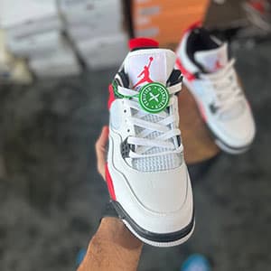 جردن 4 رد سمنت Jordan 4 Red Cement — تصویر ۳