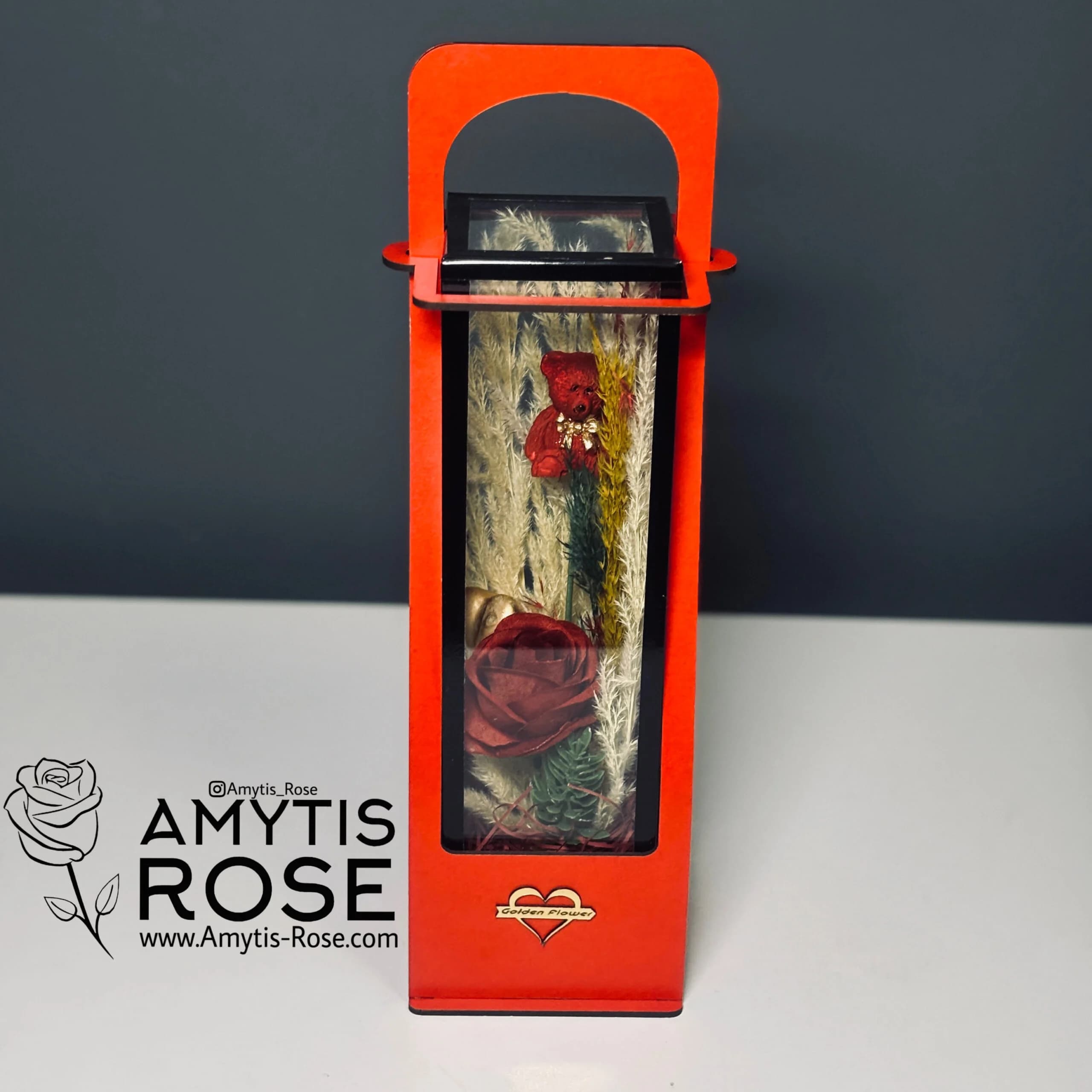 باکس گل طرح فانوس قرمز | آمیتیس رز - Amytis Rose