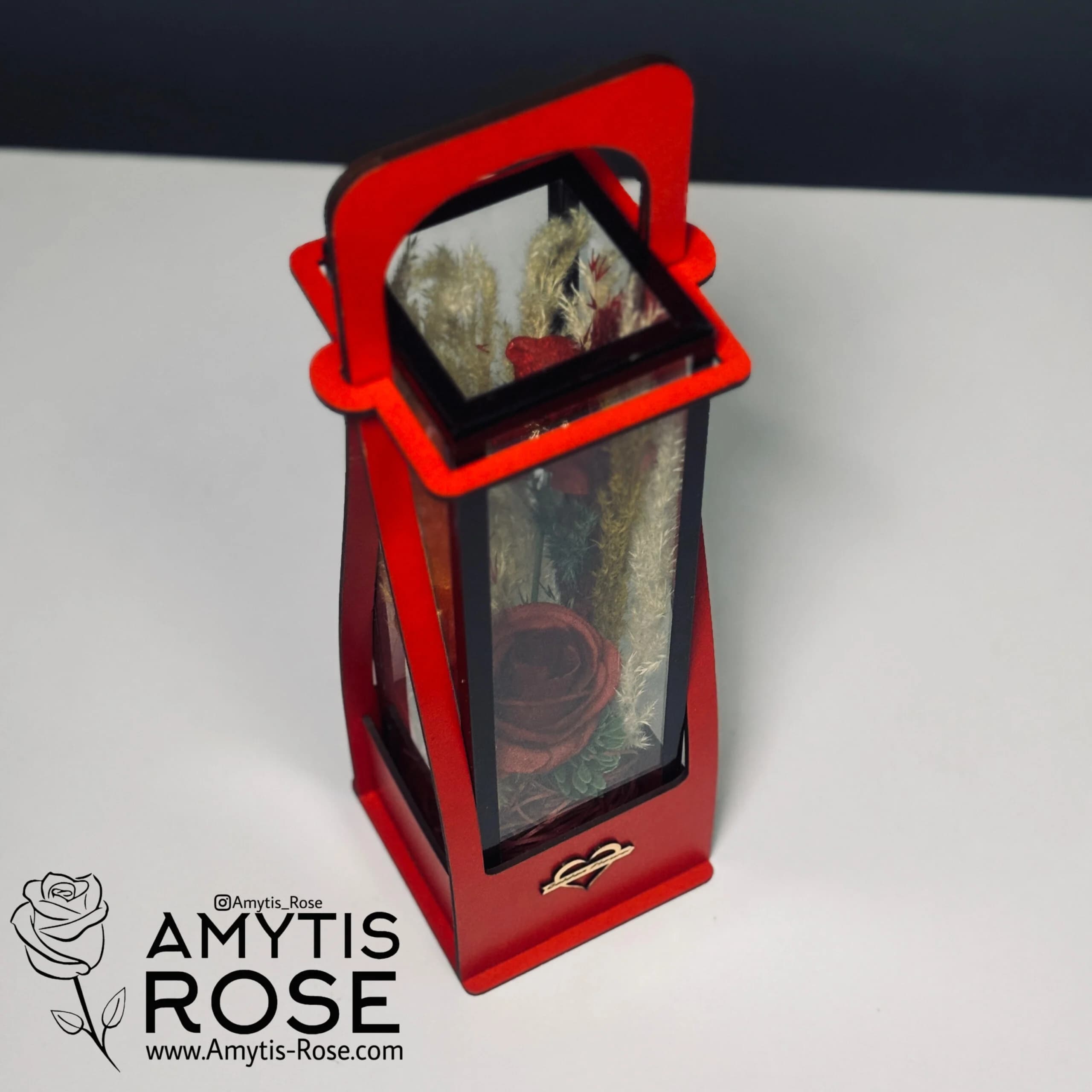 باکس گل طرح فانوس قرمز | آمیتیس رز - Amytis Rose — تصویر ۲