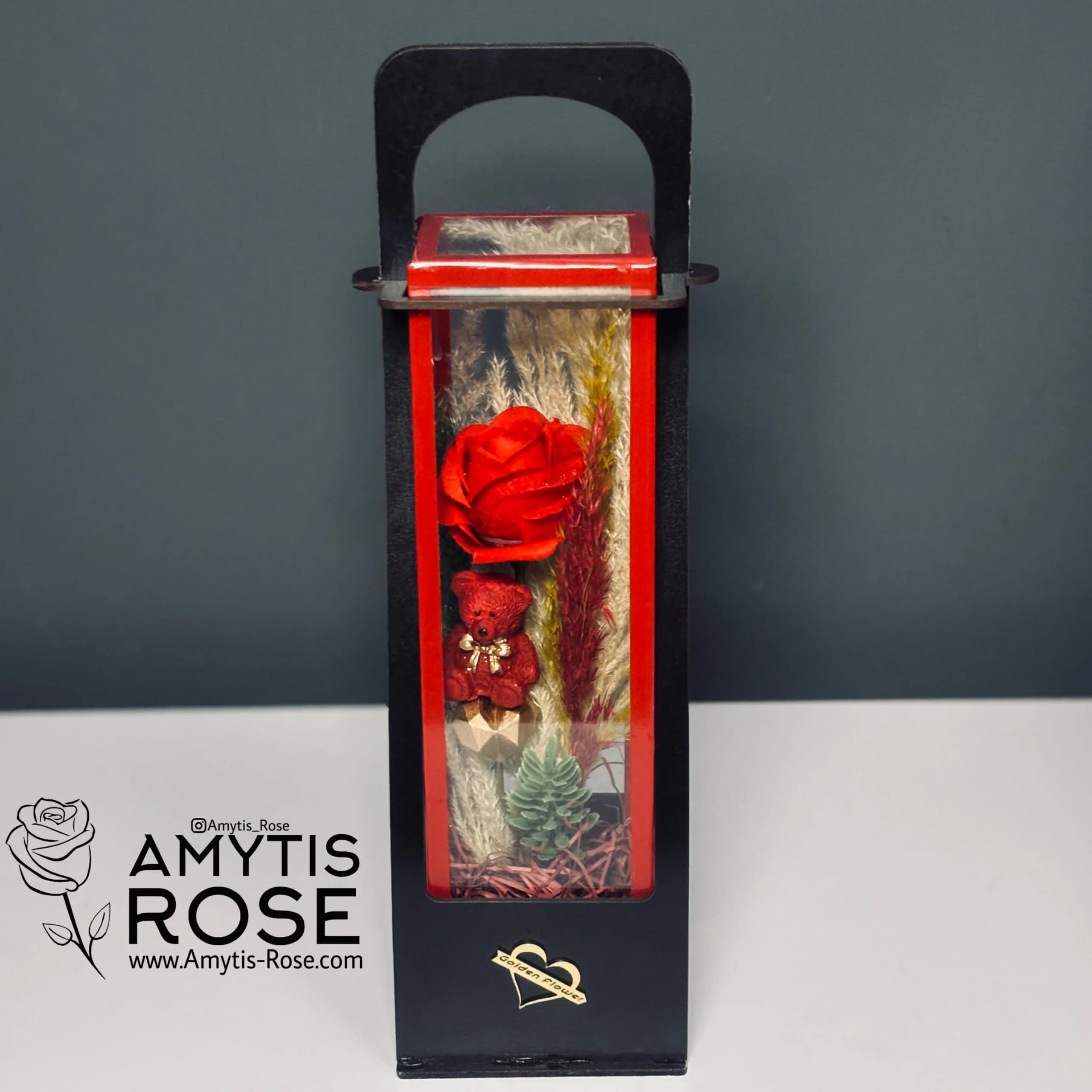 باکس گل طرح فانوس مشکی | هدیه عاشقانه خاص | آمیتیس رز - Amytis Rose