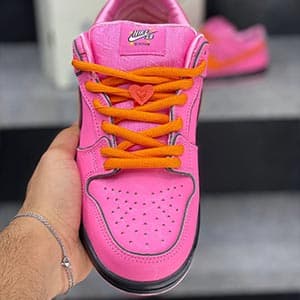 نایک اس بی دانک لو پینک دِ پاورپاف گرلس Nike Sb Dunk Low Pink x The Powerpuff Girls — تصویر ۳