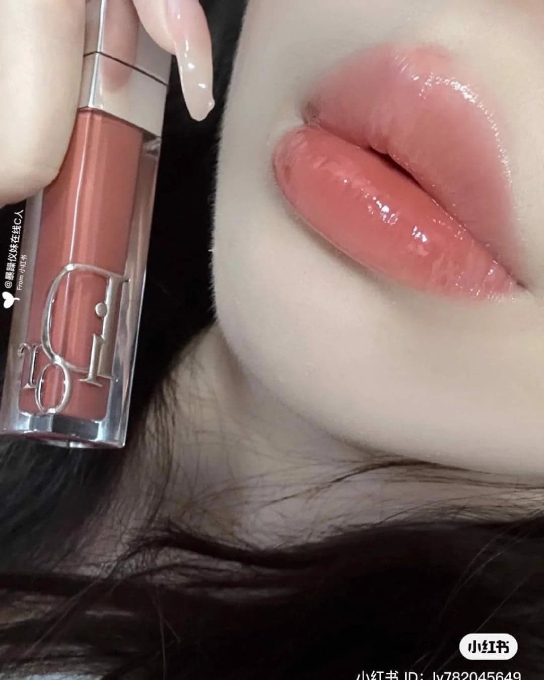 لیپ گلاس حجم دهنده دیور رنگ intense spice018 — تصویر ۳