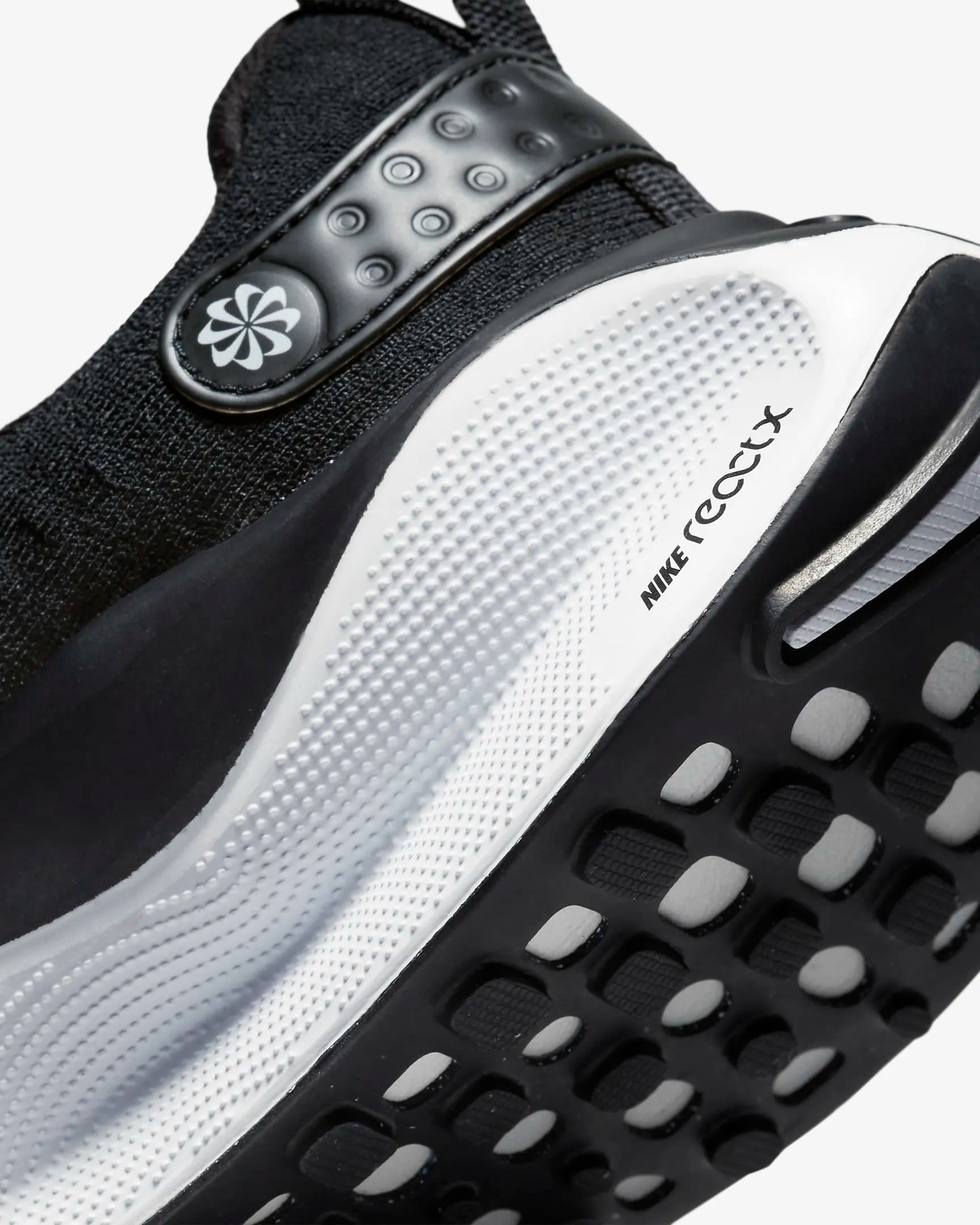 کتونی اورجینال زنانه نایکی ری اکت اینفینیتیNike InfinityRN 4 – 4 RN — تصویر ۸