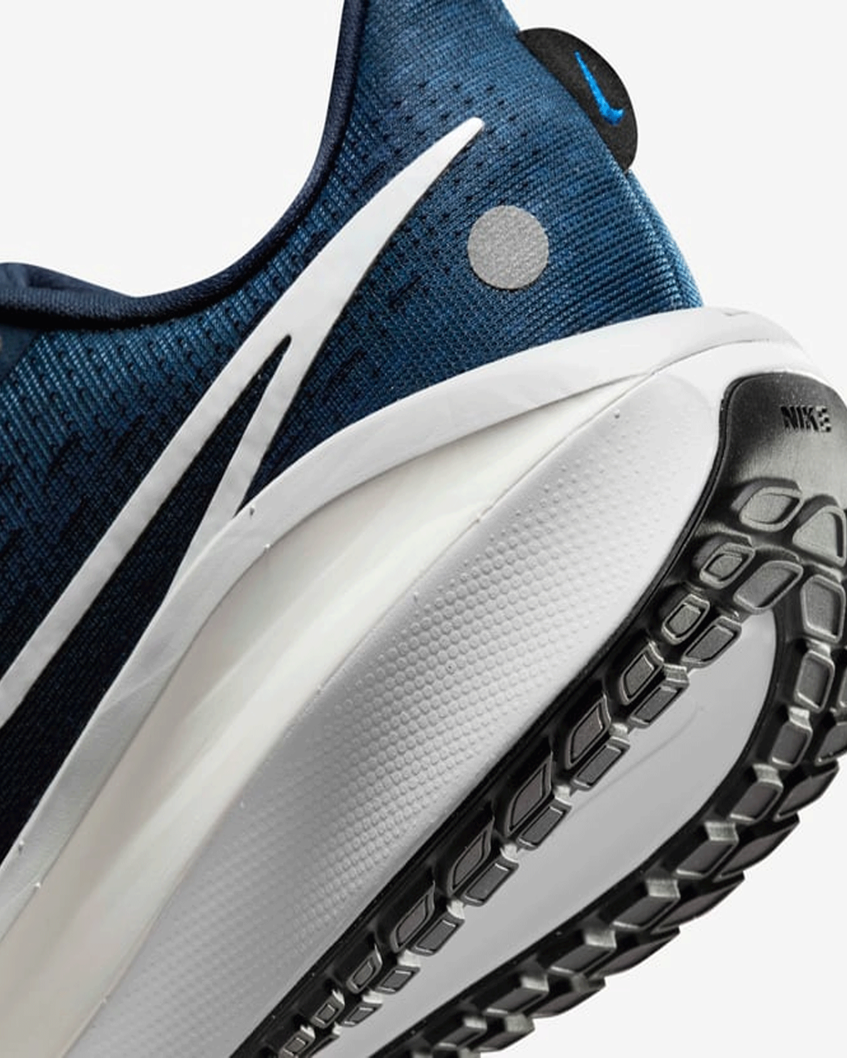 کتونی اورجینال مردانه نایکی ومرو Nike Vomero 17 – 17 — تصویر ۸