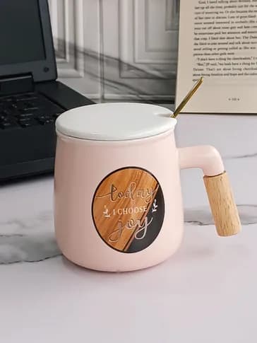 ماگ فانتزی شیک دسته چوبی — تصویر ۴