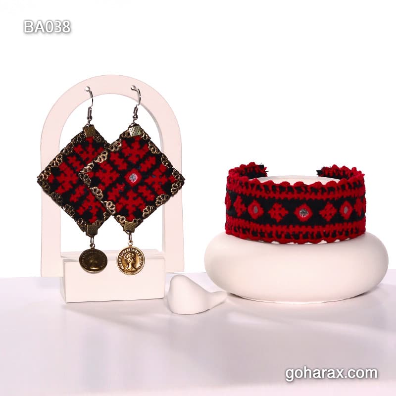 ست گوشواره و مچ بند سوزن دوزی بلوچی دست ساز طرح گوبو | code:ba038 — تصویر ۴