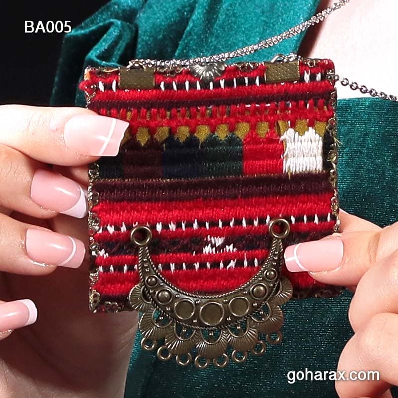 گردن بند رو مانتویی سوزن دوزی بلوچی دست ساز | code:ba005