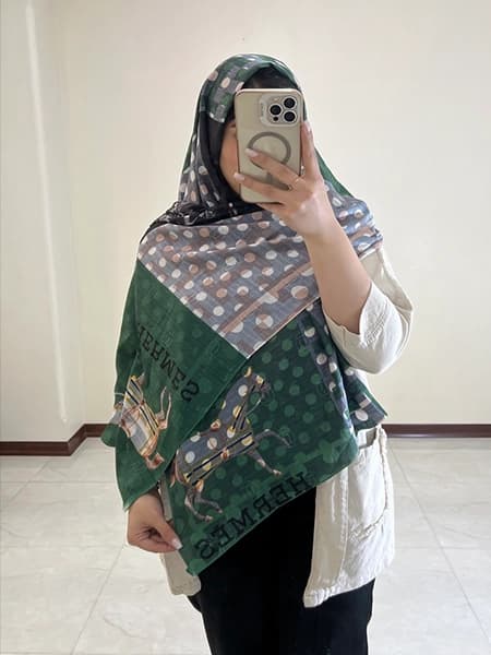 شال با کیفیت دورو هرمس(طرح اسب) — تصویر ۲