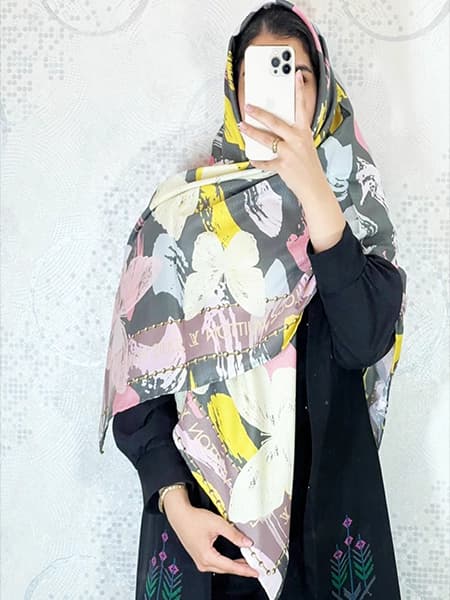 روسری نخی طرح پروانه
