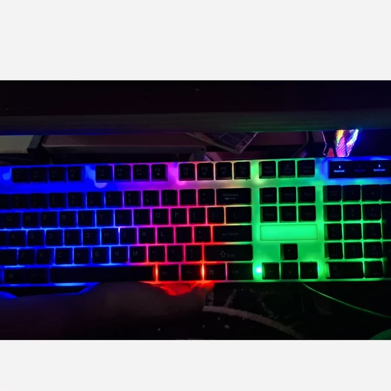 کیبورد گیمینگ سیم دار RGB مدل ریوان RIVAN — تصویر ۳