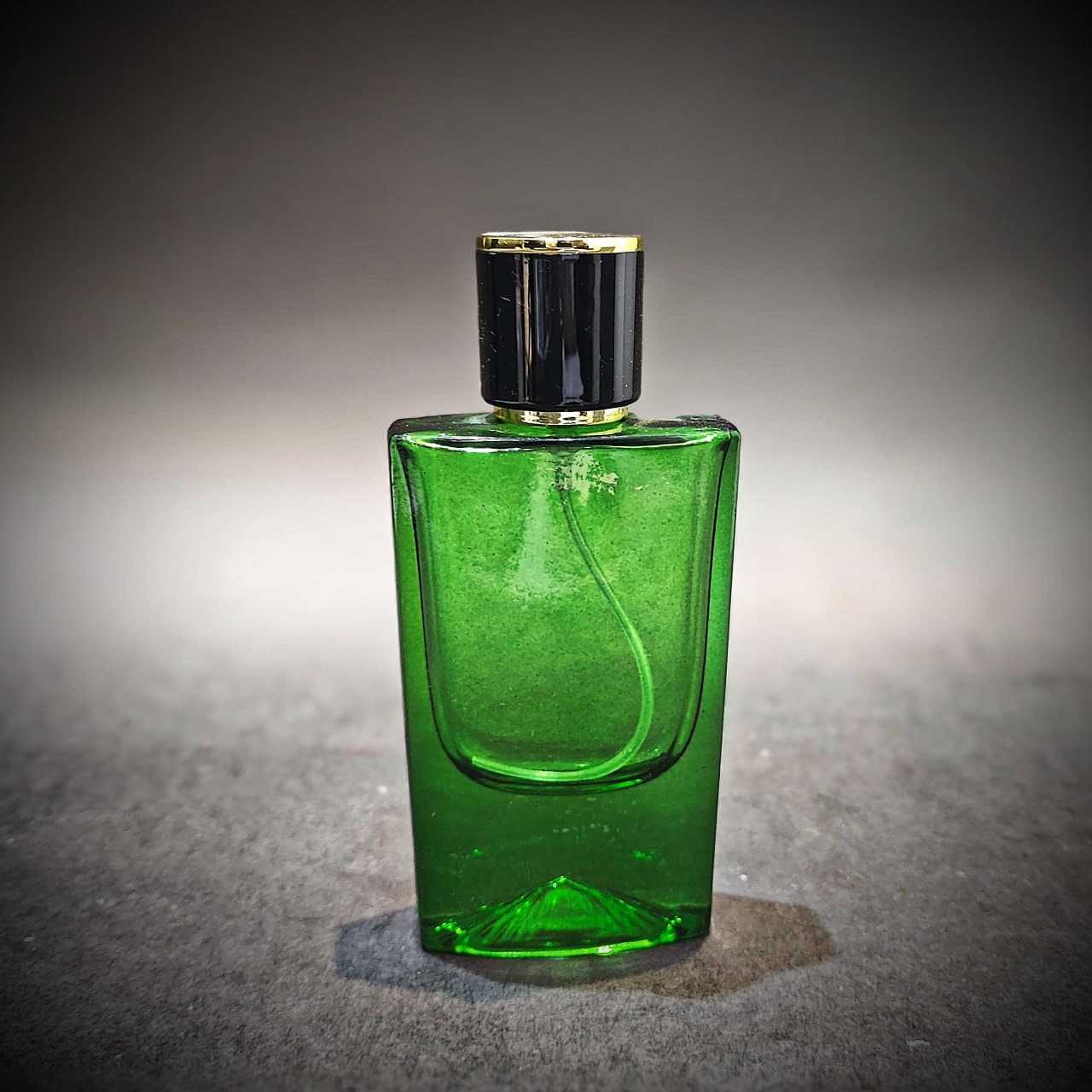 شیشه لی لی رنگی 30 میل 12 عددی — تصویر ۳
