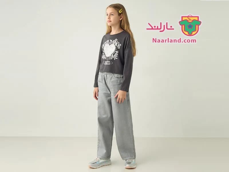 تیشرت کراپ آستین بلند نخی برند Juniors خاکستری طرح پولک برگردان قلب صورتی — تصویر ۴