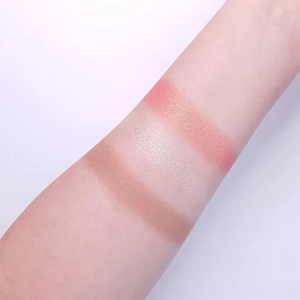 پلت رژگونه و هایلایتر و برانزر رولوشن مدل Ultra Sculpt & Contour — تصویر ۴