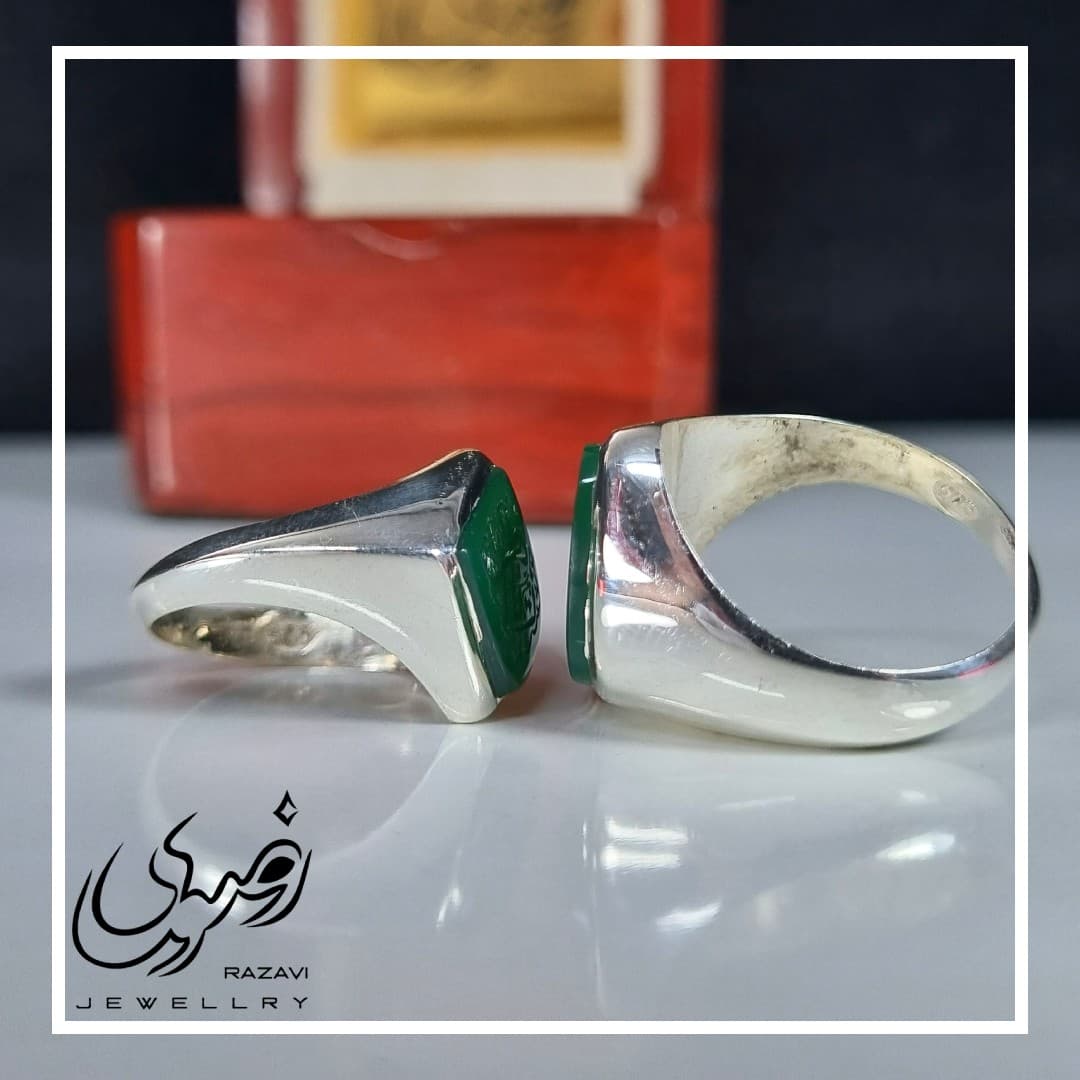 ست انگشتر نقره مردانه و زنانه عقیق سبز نقطه با حکاکی یا علی و یا زهرا — تصویر ۲
